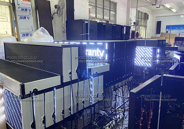 Pantalla LED programable de tres colores para exteriores