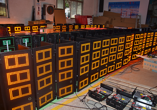 luz de la gasolinera llevada